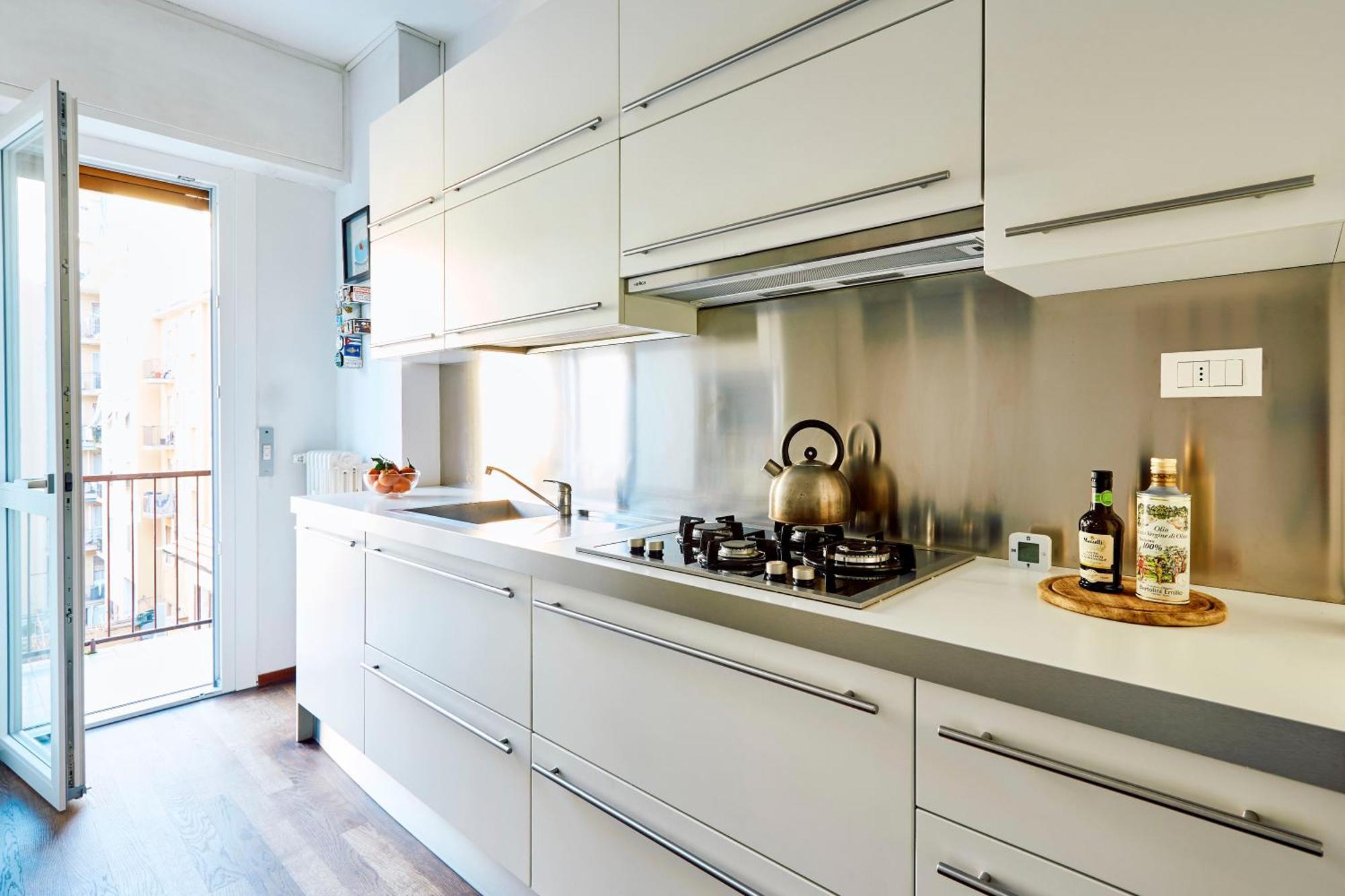 Savona Corner Apartment Милано Екстериор снимка